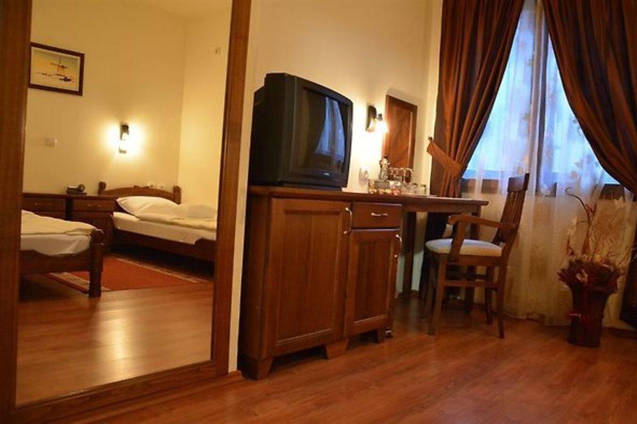 Garni Hotel Duo D Nis Luaran gambar